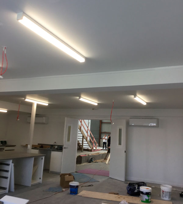 testing-new-commercial-lighting-installation-in-auckland